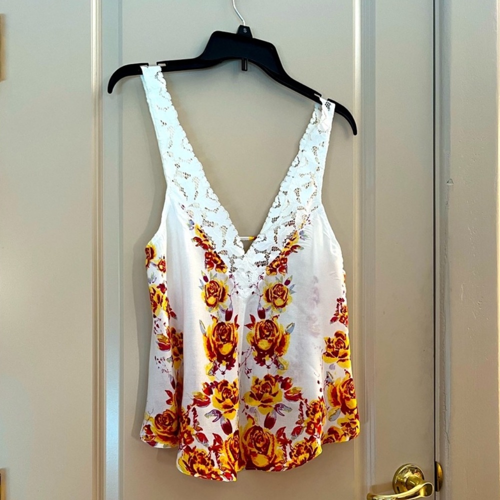Super Cute flowy FREE PEOPLE top